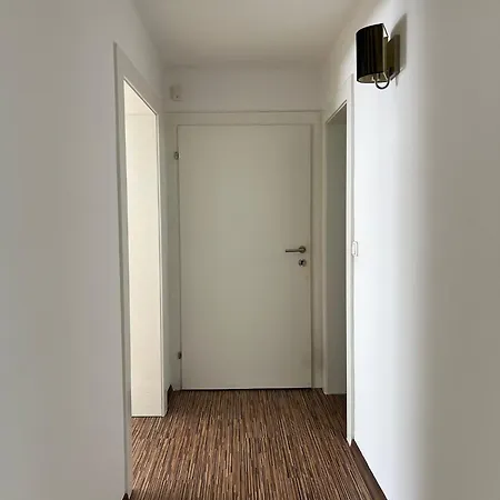 شقة Flora
